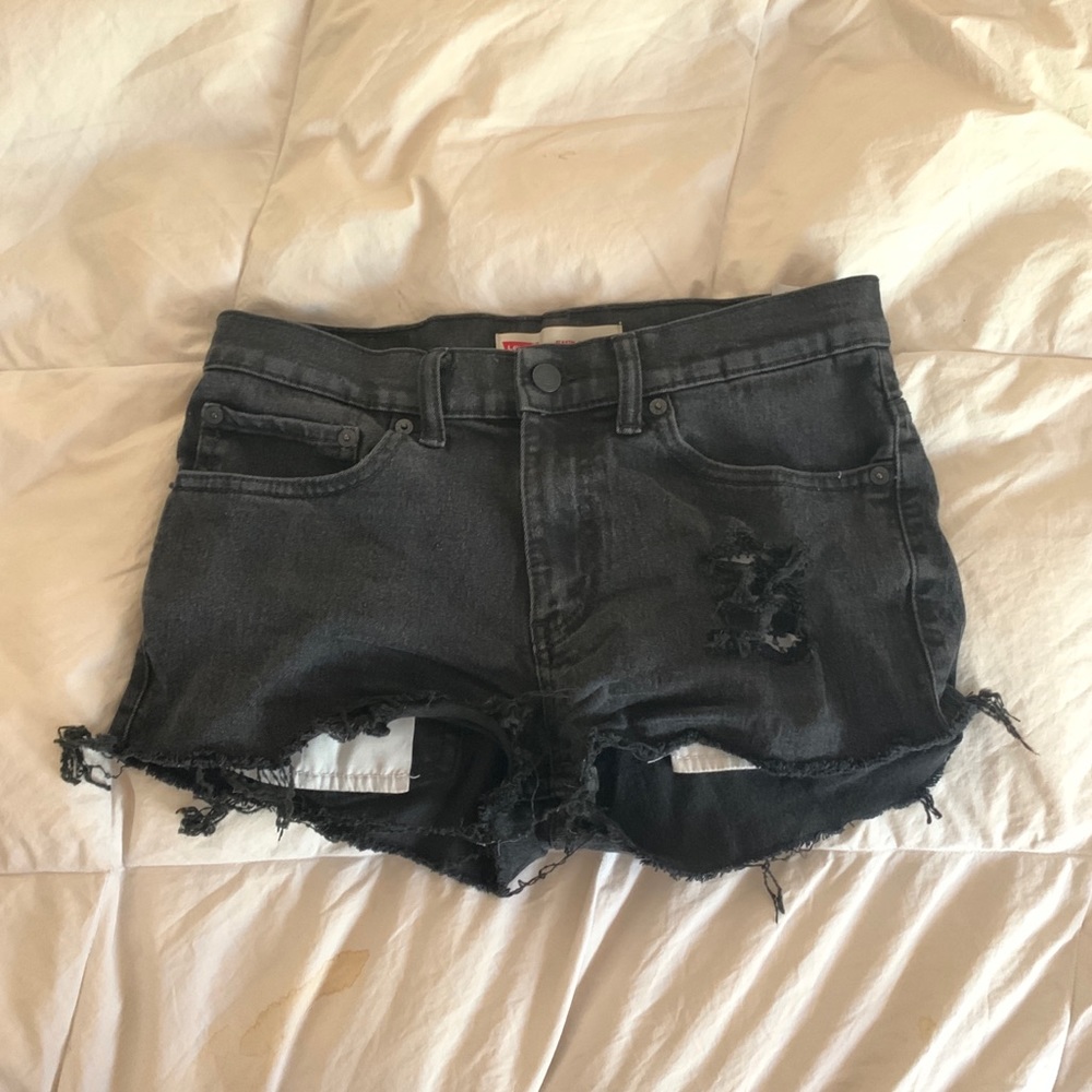 Black Levi’s Denim Shorts